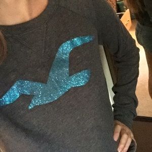 Hollister crew neck shirt